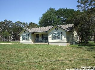 2767 English Crossing Rd, Bandera, TX 78003