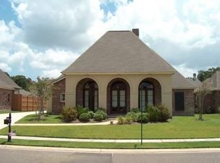 8637 Glenfield Dr, Baton Rouge, LA 70809