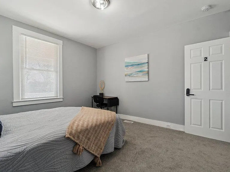 Barbara Ave — Photo 1
