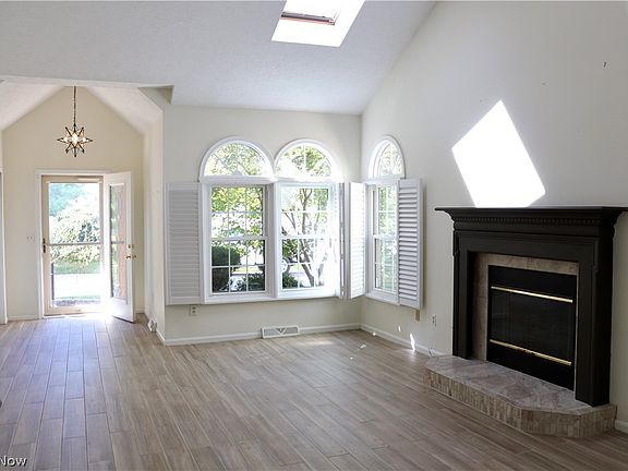 2nd image of 20656 Lunn Rd