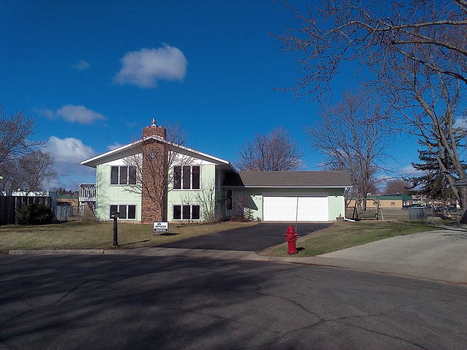 2nd image of 2925 Madison Pl