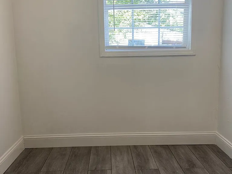 703 Brown St — Photo 19