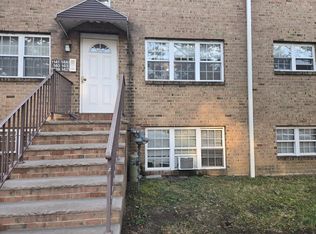 143 College Dr, Edison, NJ 08817