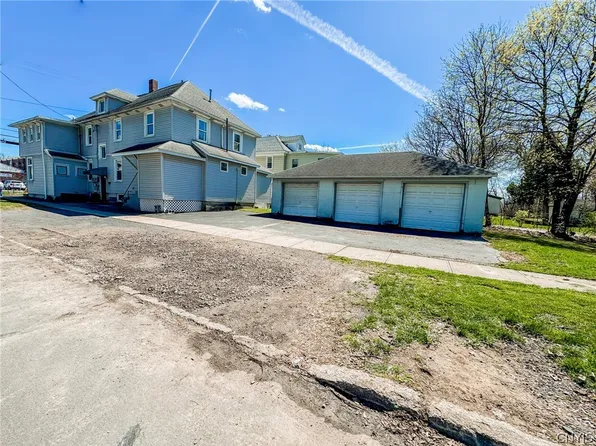 67 Columbus St, Auburn, NY 13021