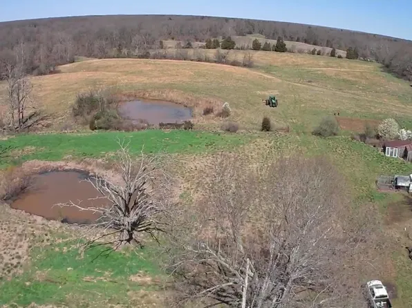 2276 Golo Rd, Mayfield, KY 42066