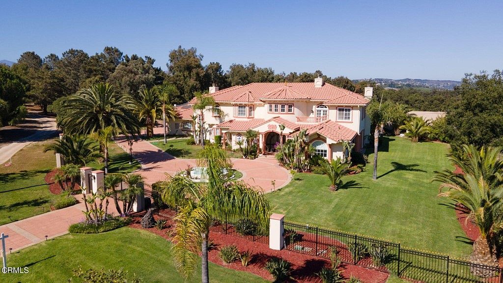 853 Camino Tierra Santa, Camarillo, CA 93010 | Zillow