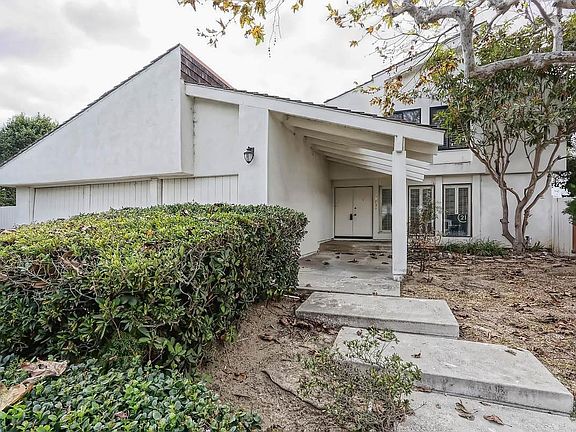 2nd image of 24052 Leeward Dr
