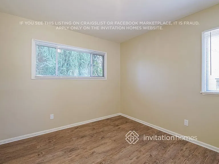 19520 Haynes St — Photo 9