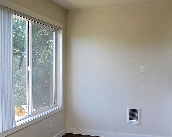 9222 N Lombard St — Photo 13
