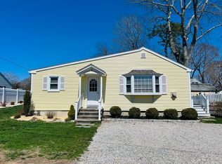 3 South Rd, Niantic, CT 06357