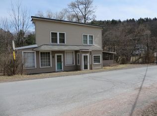 206 Scenic Dr, Lackawaxen, PA 18435