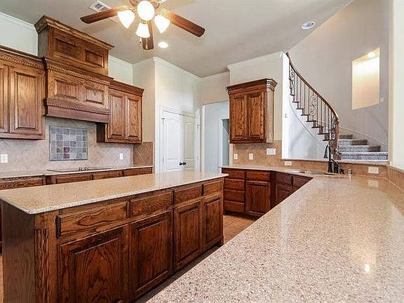 5th image of 11590 Westlawn Ln