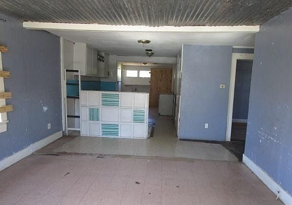 4th image of 3216 Peach St