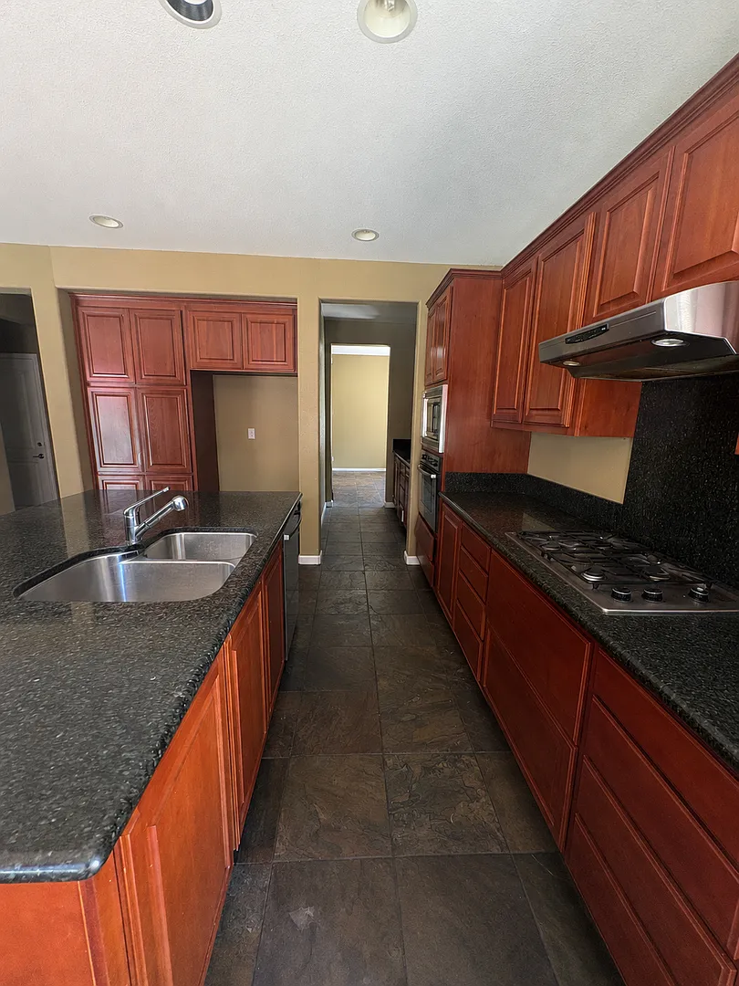 3,800 sq foot Home in Diablo Grande with Private Pool & Spa — Photo 2