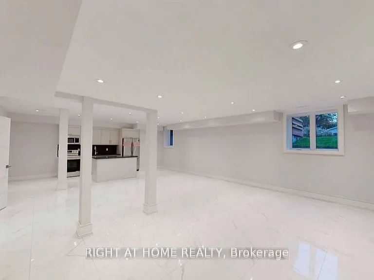 81 Joseph St E — Photo 6