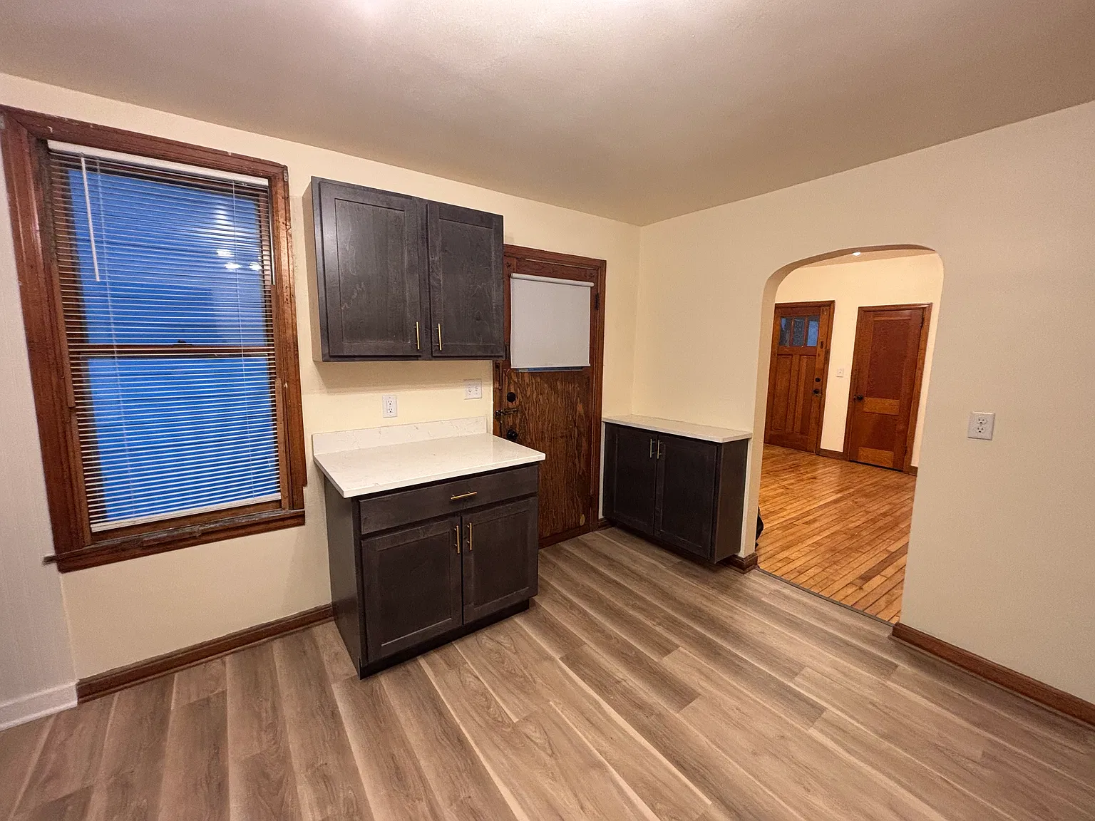 1 bed, 1000 sqft, $1,350 — Photo 3