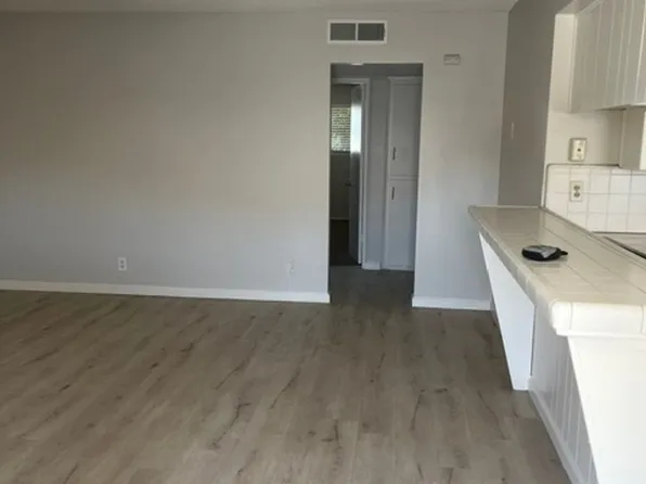 6400 Stockdale Hwy Unit 1-4, Bakersfield, CA 93309