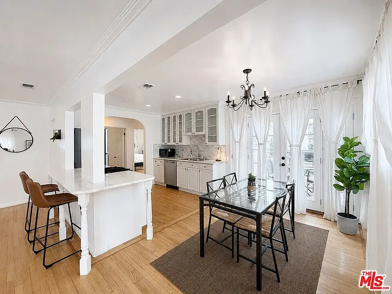 834 Lincoln Blvd #5 — Photo 4