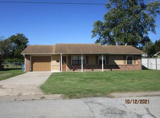 814 SE G St, Bentonville, AR 72712