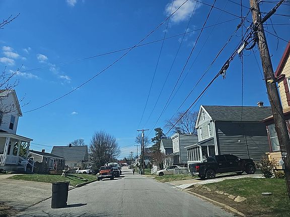 5th image of 108 4th Ave
