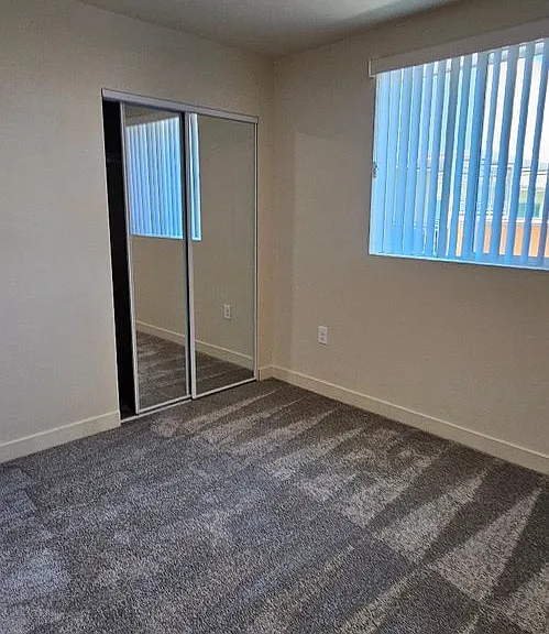 3839 Woodlawn Ave — Photo 34