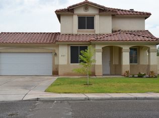 2323 Bougainvillea Trl, Imperial, CA 92251