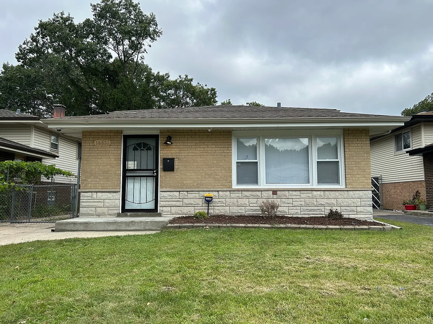 14833 Ellis Ave photo 1