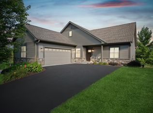 115 Crest Dr, Carver, MN 55315
