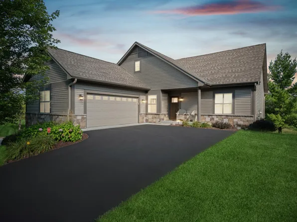 115 Crest Dr, Carver, MN 55315