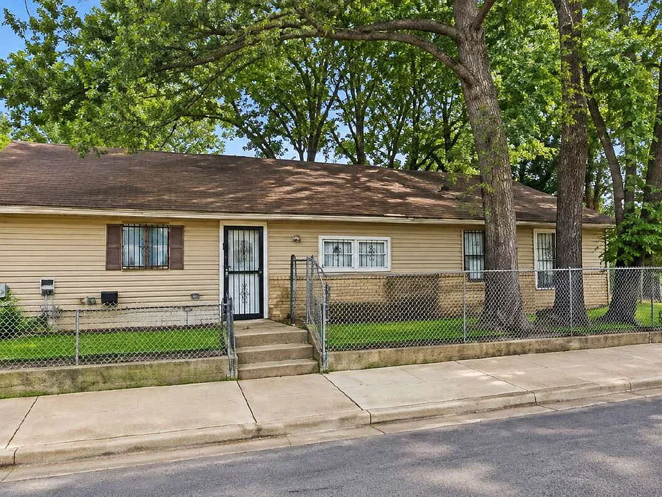 2697 Spottswood Ave