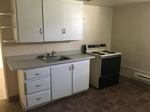 2nd image of 204 S 10th St APT 1
