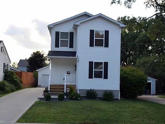 2nd image of 2046 14th St