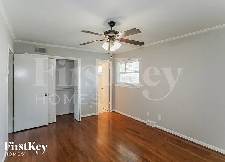 3439 Timberview Rd — Photo 9