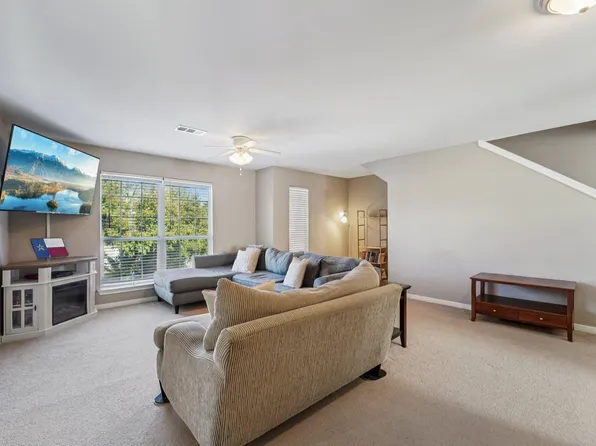 163 N Binnacle Ct #B, Willis, TX 77318