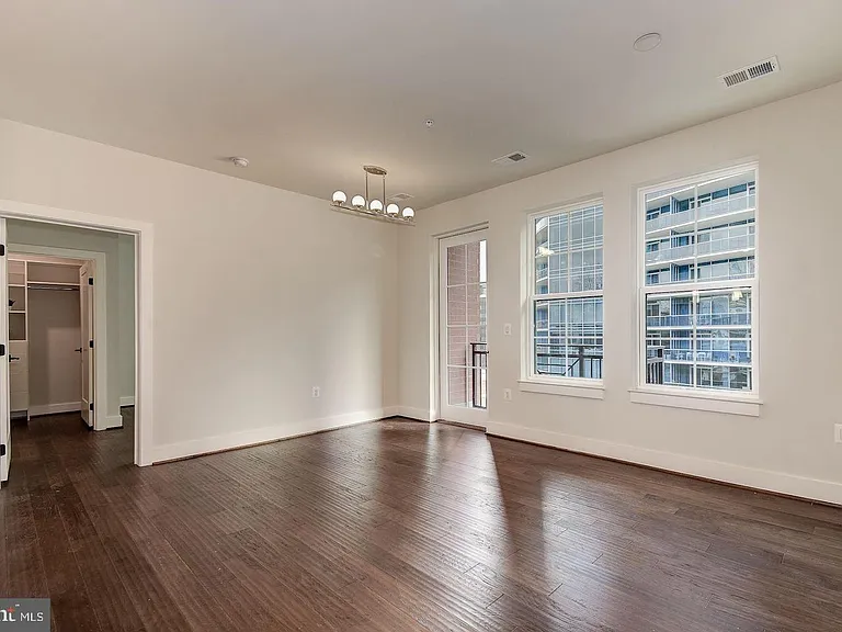 1411 Key Blvd #406 — Photo 16