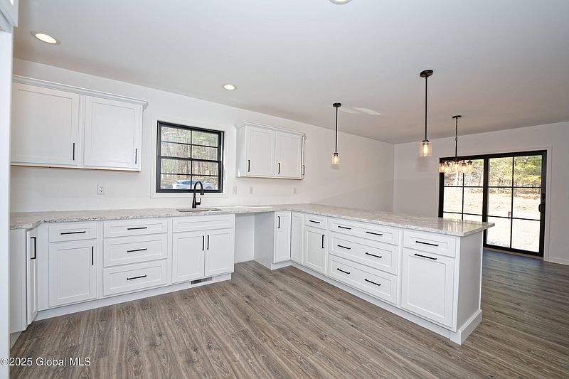 3rd image of 28 Hogarty Road