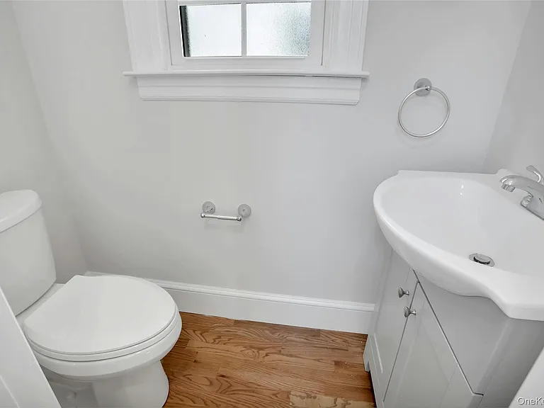 92 Hillside Ave — Photo 14