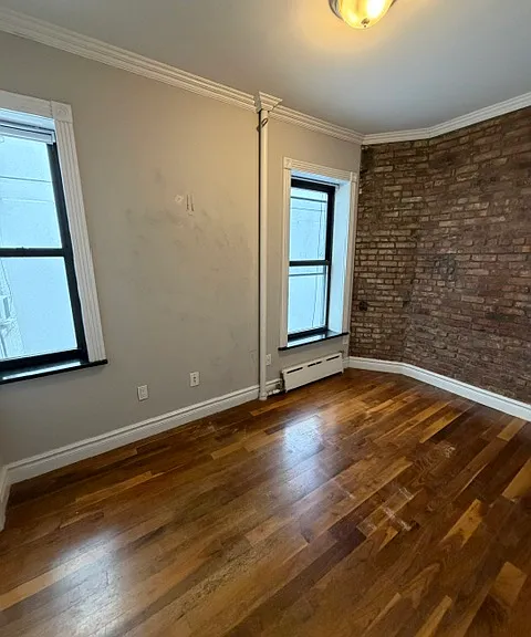 346 E 18th St #5A — Photo 5
