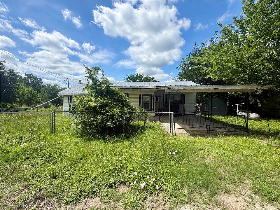 1st image of 808 W Boundary St