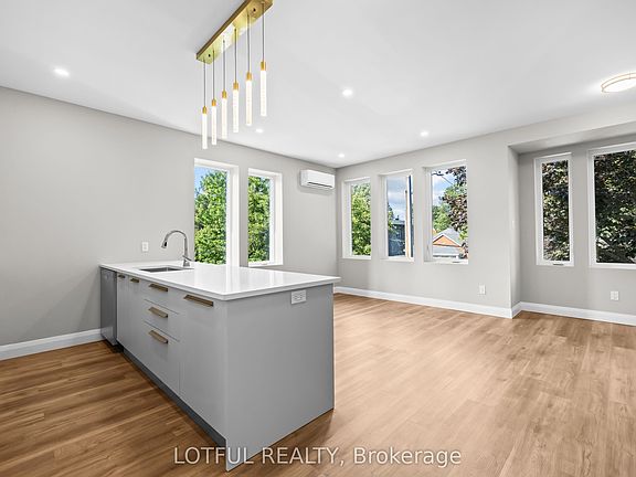 4th image of 516 Tweedsmuir Ave #D