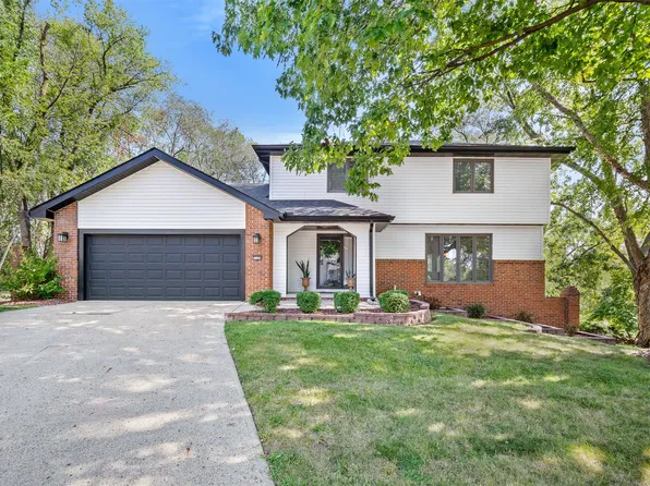 7108 Benton Ct, Urbandale, IA 50322