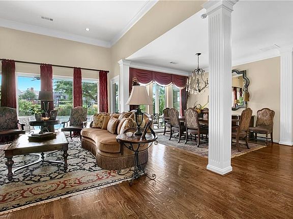 3rd image of 11 Bermuda Dunes Ct