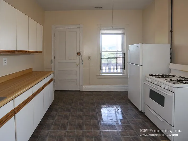 869 W Lill Ave #3 — Photo 4