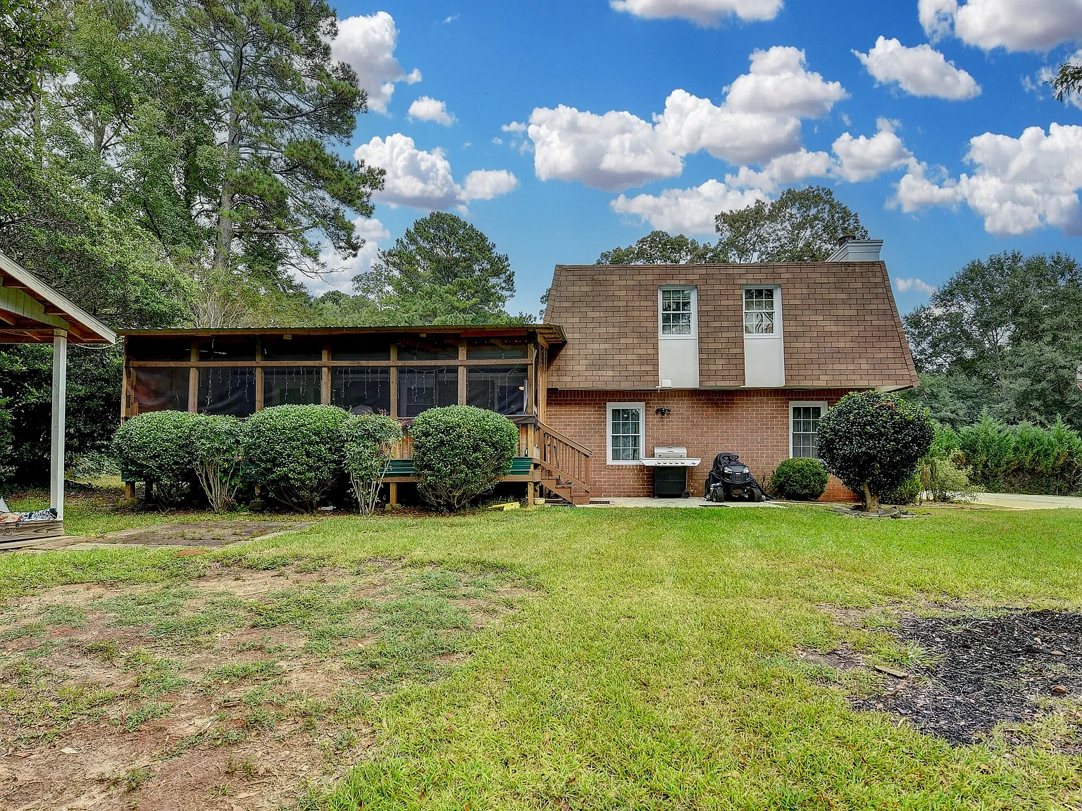 4 bed, 2066 sqft, $2,500 — Photo 2