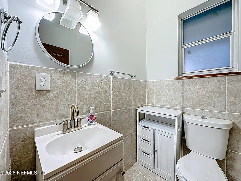 138 E Duval St — Photo 30