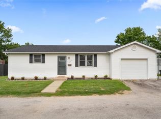 203 Salisbury St, Waterloo, IL 62298