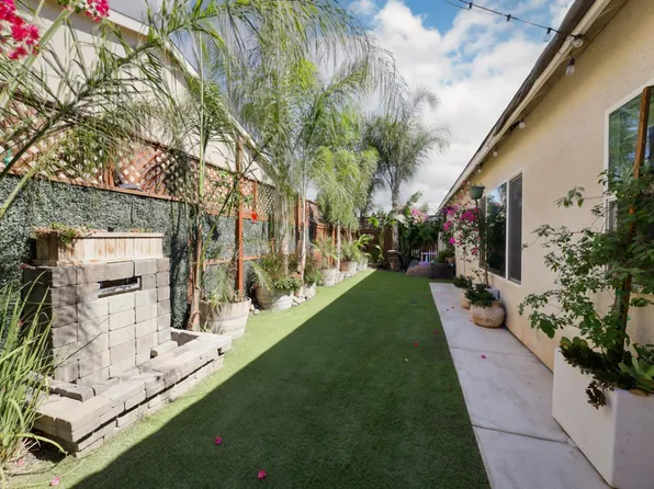 9716 Cobble Creek Dr, Shafter, CA 93263