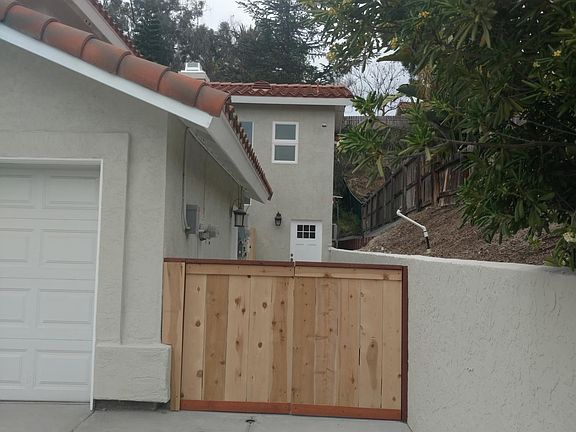 Guest house private entrance