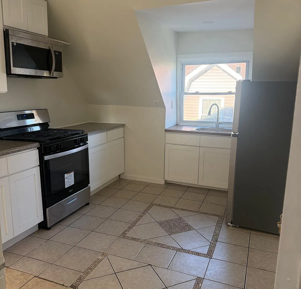 243 Park Ave — Photo 4
