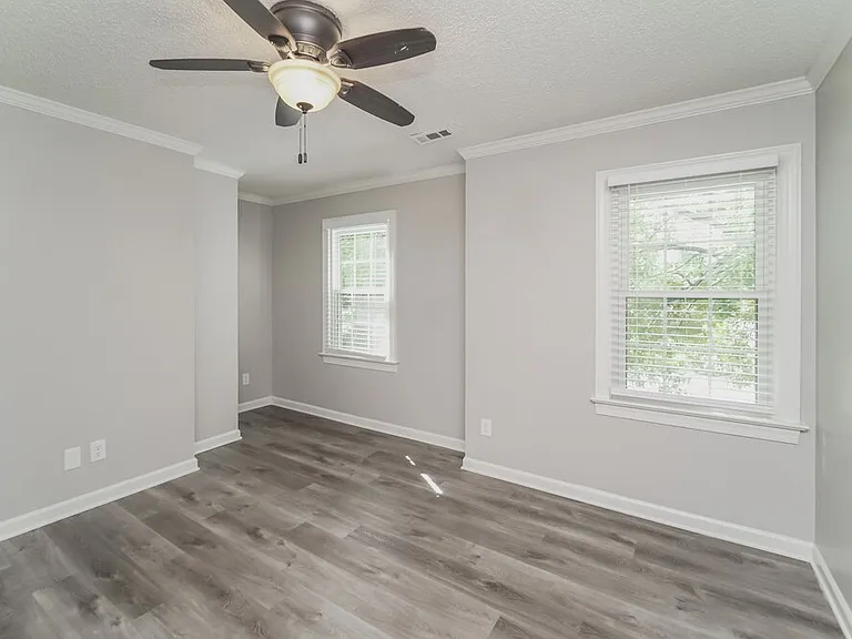 2305 Whispering Spring Dr — Photo 13